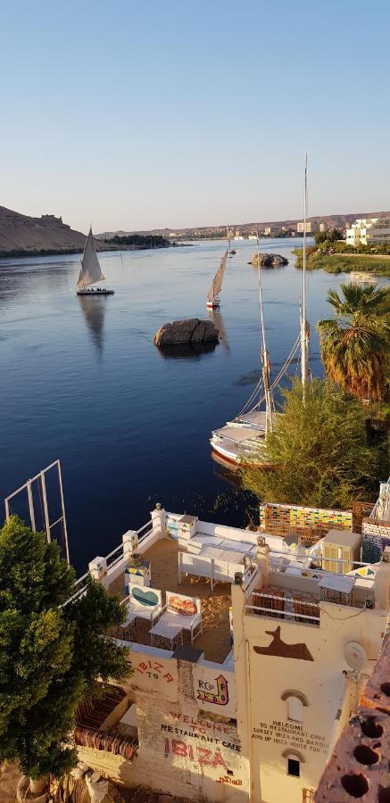 Taharka Nubian House Bed & Breakfast Aswan Exterior photo